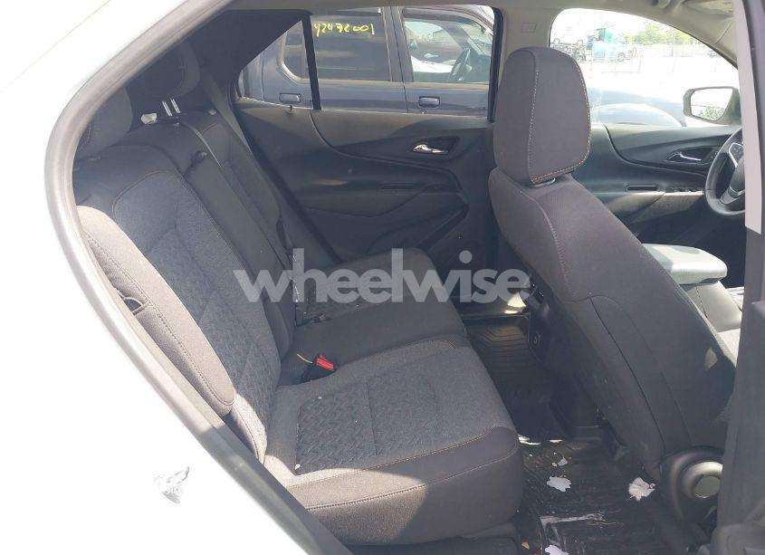 Photo 8 of 2022 Chevrolet Equinox AWD LT (VIN 3GNAXUEV9NL174839)