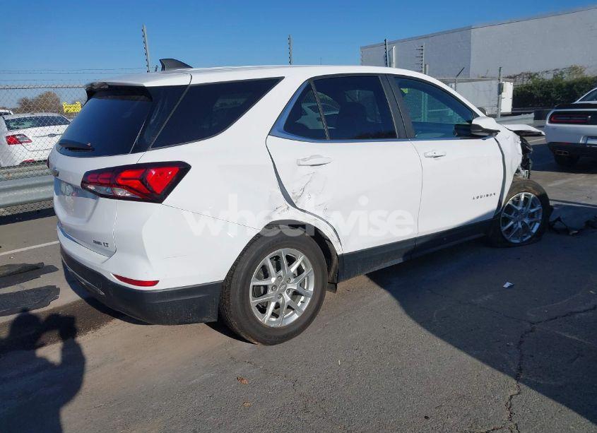Photo 4 of 2022 Chevrolet Equinox AWD LT (VIN 3GNAXUEV9NL189437)