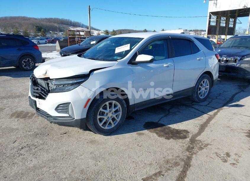 Photo 2 of 2022 Chevrolet Equinox AWD LT (VIN 3GNAXUEV9NL235686)
