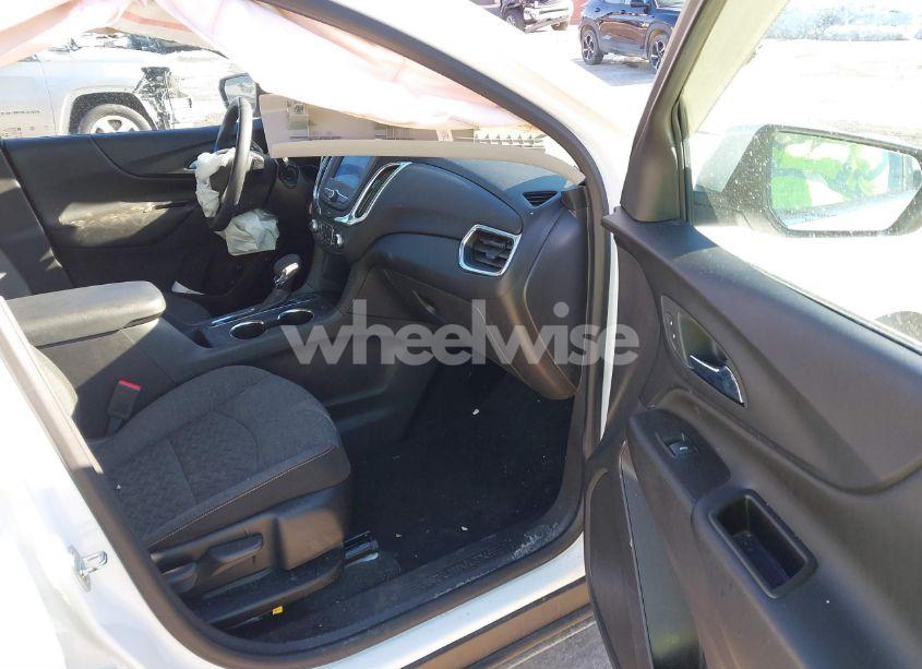 Photo 5 of 2022 Chevrolet Equinox AWD LT (VIN 3GNAXUEV9NL235686)