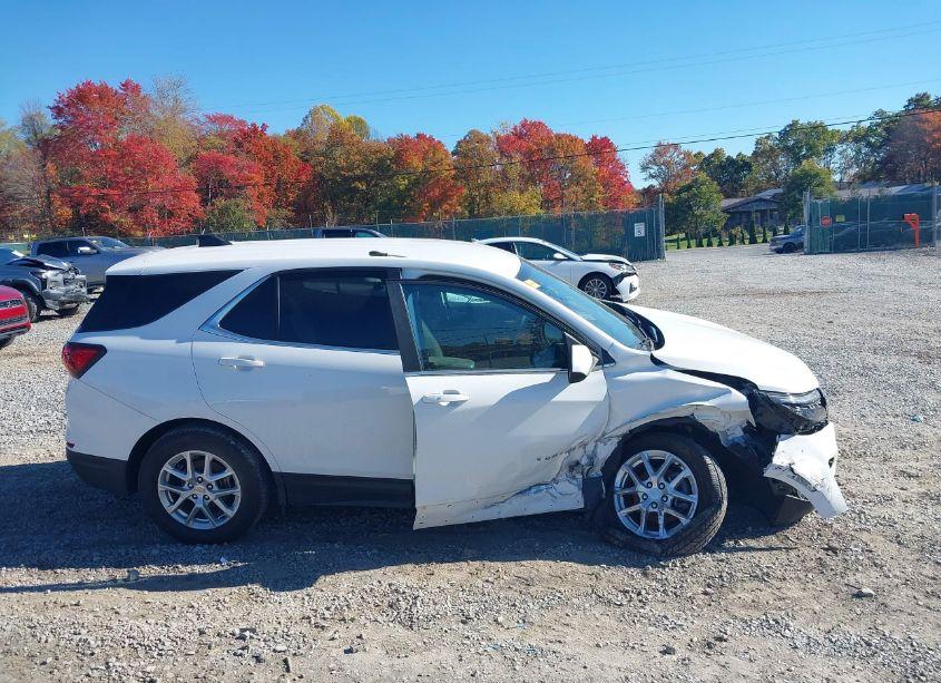 Photo 13 of 2022 Chevrolet Equinox AWD LT (VIN 3GNAXUEV9NL241102)