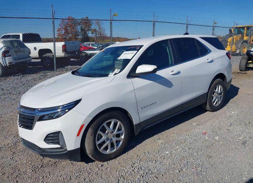 Photo 2 of 2022 Chevrolet Equinox AWD LT (VIN 3GNAXUEV9NL241102)