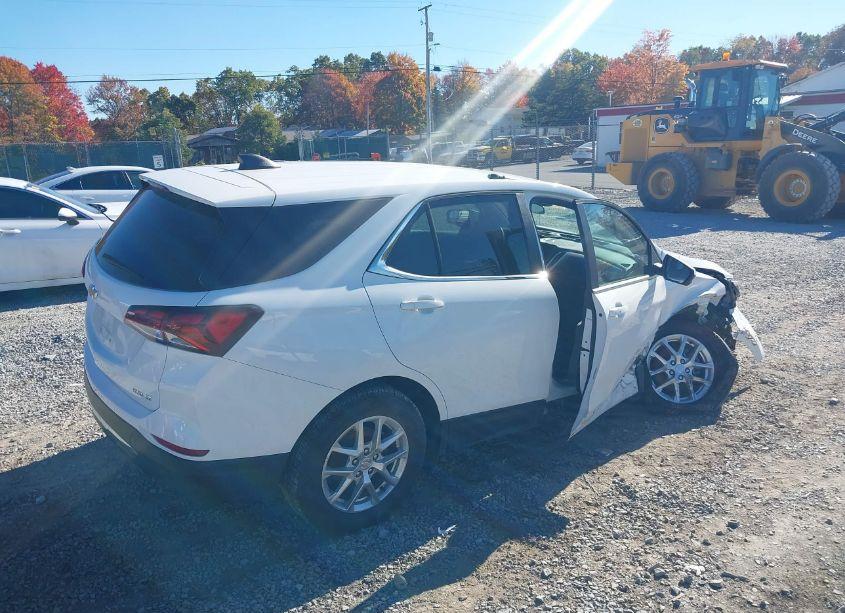 Photo 4 of 2022 Chevrolet Equinox AWD LT (VIN 3GNAXUEV9NL241102)