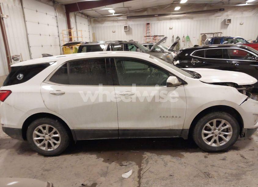Photo 13 of 2019 Chevrolet Equinox LT (VIN 3GNAXUEVXKL120915)