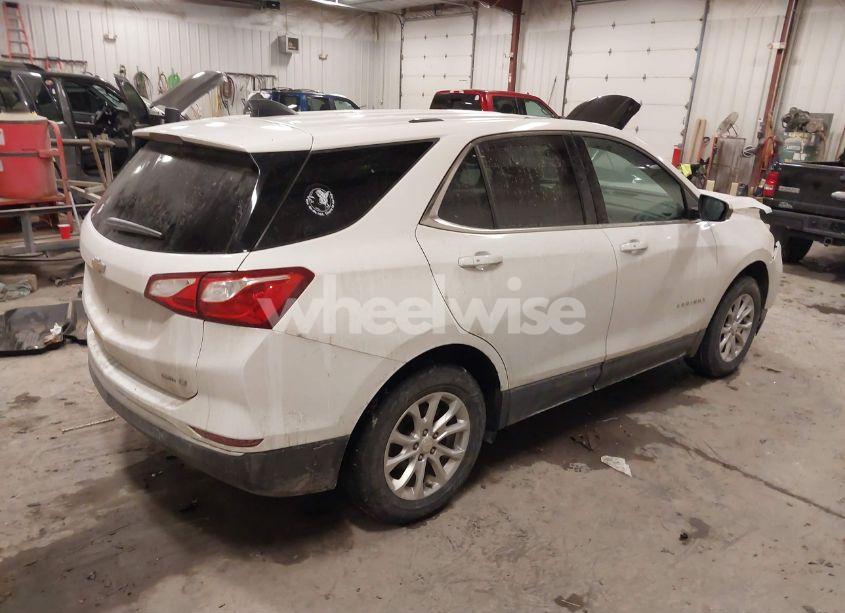 Photo 4 of 2019 Chevrolet Equinox LT (VIN 3GNAXUEVXKL120915)