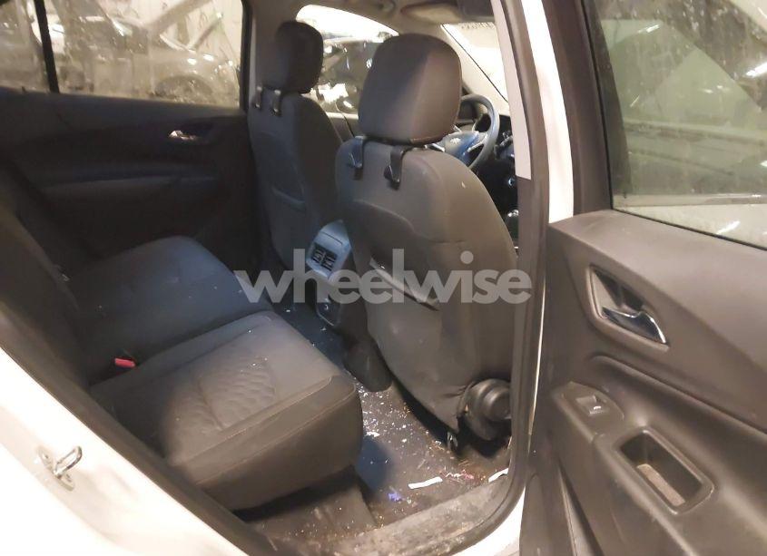 Photo 8 of 2019 Chevrolet Equinox LT (VIN 3GNAXUEVXKL120915)