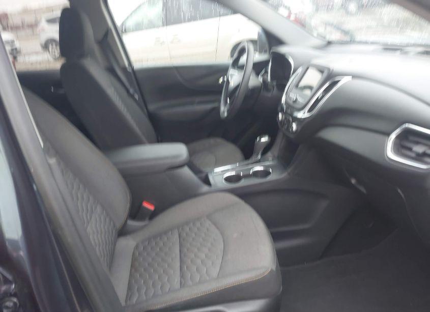 Photo 5 of 2019 Chevrolet Equinox LT (VIN 3GNAXUEVXKL140145)