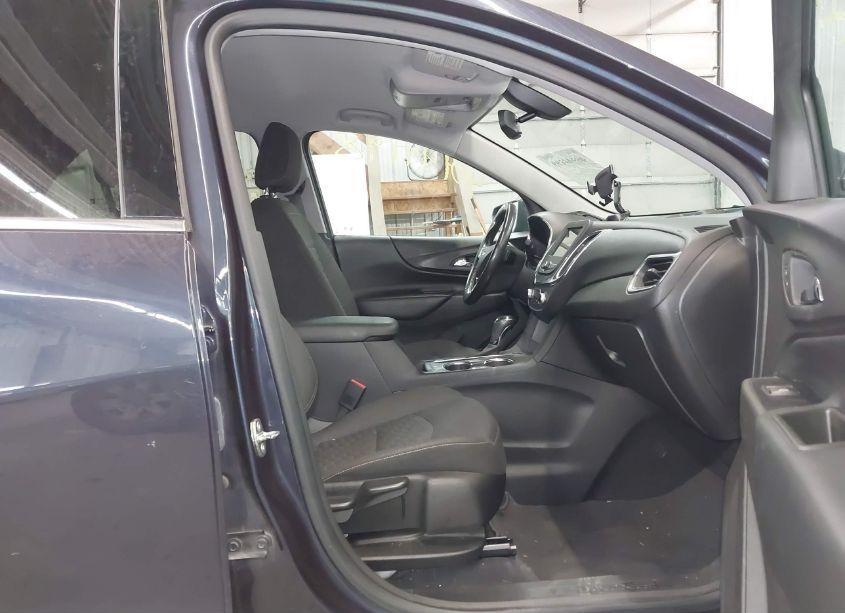Photo 5 of 2019 Chevrolet Equinox LT (VIN 3GNAXUEVXKL258714)