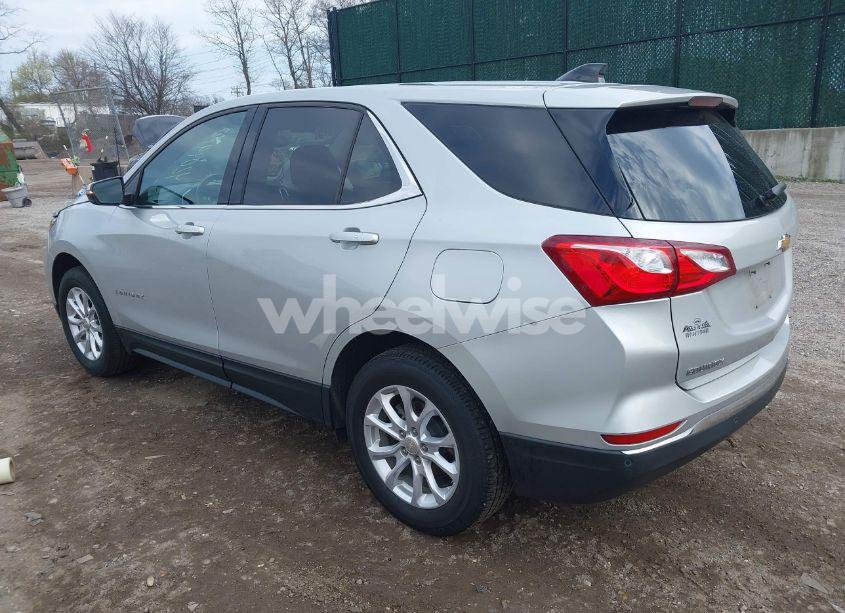 Photo 3 of 2019 Chevrolet Equinox LT (VIN 3GNAXUEVXKL358893)