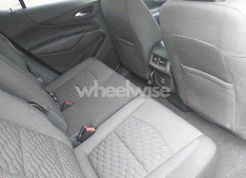 Photo 8 of 2019 Chevrolet Equinox LT (VIN 3GNAXUEVXKL358893)