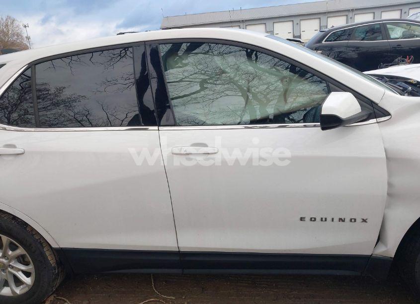 Photo 13 of 2020 Chevrolet Equinox AWD LT 1.5L TURBO (VIN 3GNAXUEVXLS582561)