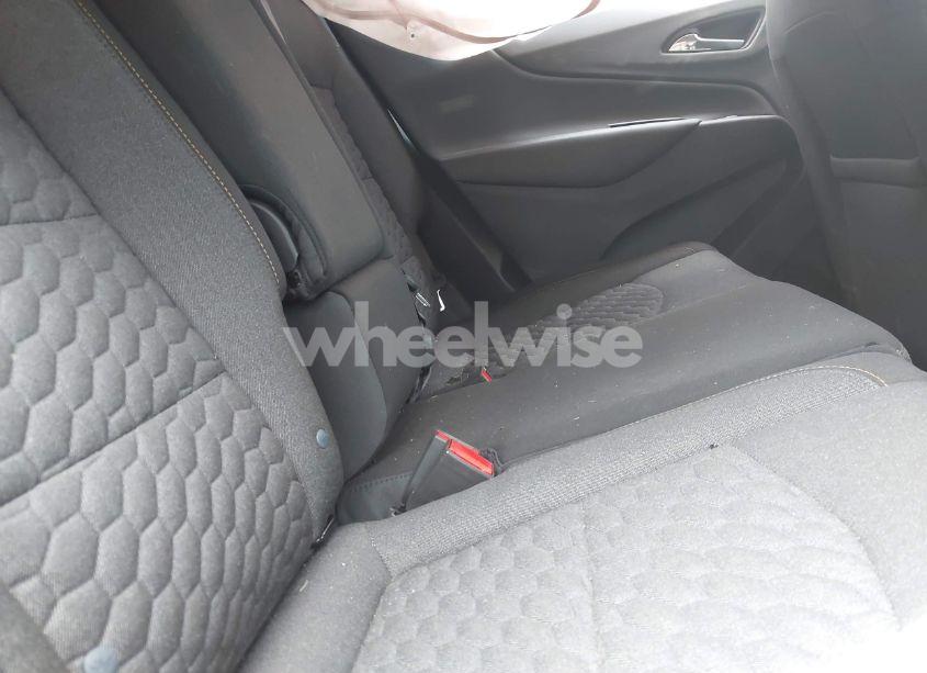 Photo 8 of 2020 Chevrolet Equinox AWD LT 1.5L TURBO (VIN 3GNAXUEVXLS655671)