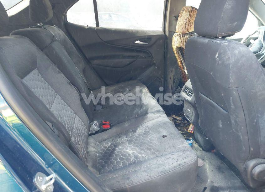 Photo 8 of 2021 Chevrolet Equinox AWD LT (VIN 3GNAXUEVXML355219)