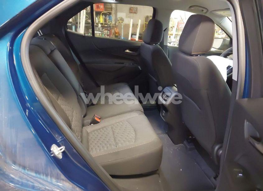 Photo 8 of 2021 Chevrolet Equinox AWD LT (VIN 3GNAXUEVXML362462)