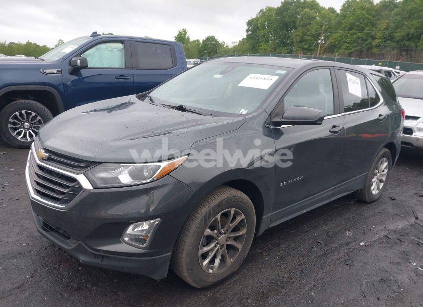 Photo 2 of 2021 Chevrolet Equinox AWD LT (VIN 3GNAXUEVXML378399)