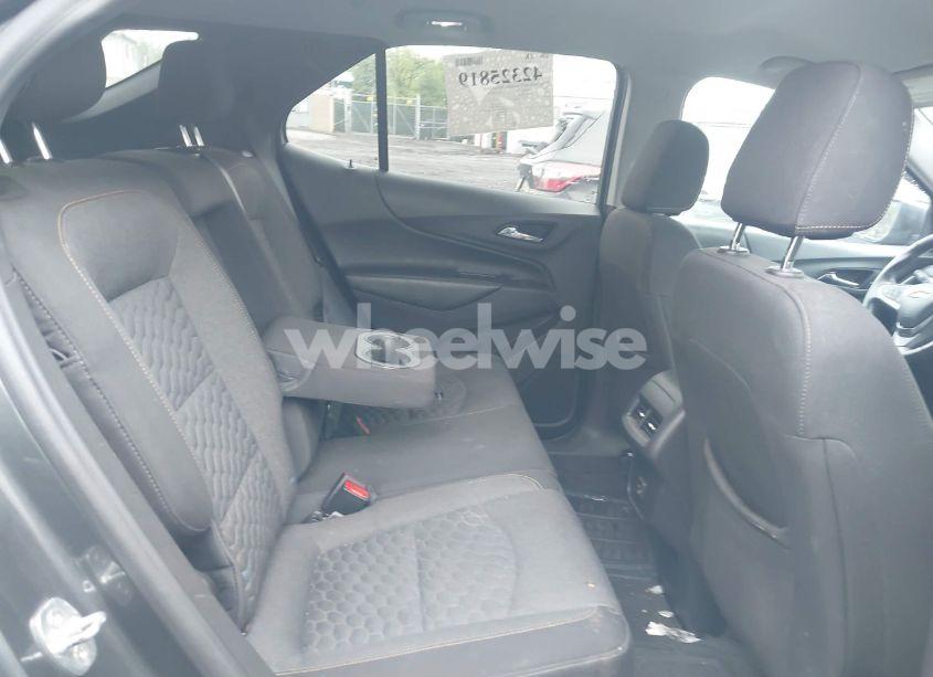 Photo 8 of 2021 Chevrolet Equinox AWD LT (VIN 3GNAXUEVXML378399)