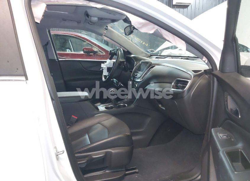 Photo 5 of 2021 Chevrolet Equinox AWD LT (VIN 3GNAXUEVXMS108594)