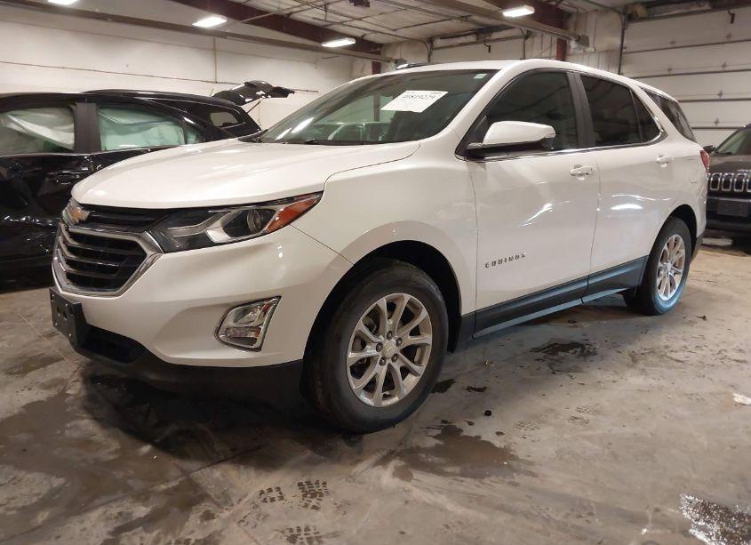 Photo 2 of 2021 Chevrolet Equinox AWD LT (VIN 3GNAXUEVXMS110927)
