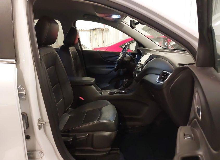 Photo 5 of 2021 Chevrolet Equinox AWD LT (VIN 3GNAXUEVXMS110927)