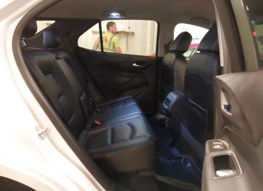 Photo 8 of 2021 Chevrolet Equinox AWD LT (VIN 3GNAXUEVXMS110927)