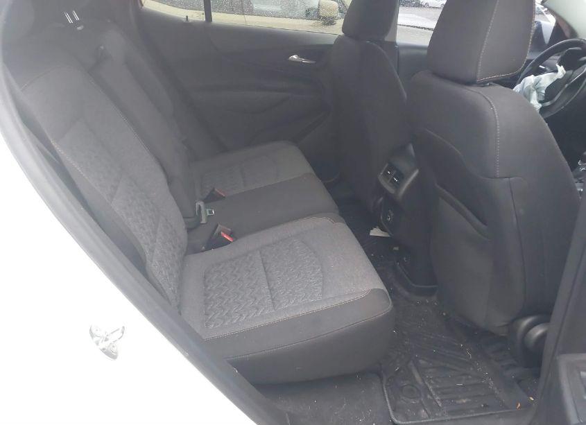 Photo 8 of 2022 Chevrolet Equinox AWD LT (VIN 3GNAXUEVXNL119784)