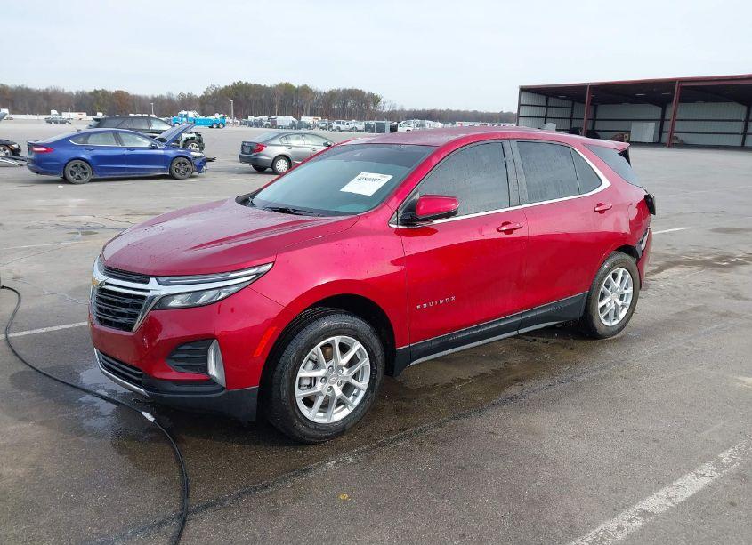 Photo 2 of 2022 Chevrolet Equinox AWD LT (VIN 3GNAXUEVXNL144281)