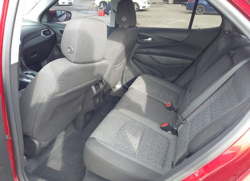 Photo 8 of 2022 Chevrolet Equinox AWD LT (VIN 3GNAXUEVXNL144281)