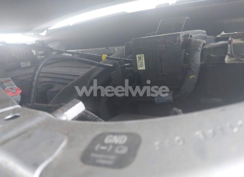 Photo 10 of 2022 Chevrolet Equinox AWD LT (VIN 3GNAXUEVXNL203393)
