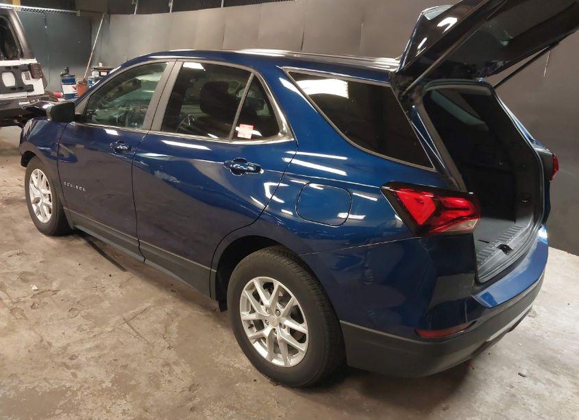 Photo 3 of 2022 Chevrolet Equinox AWD LT (VIN 3GNAXUEVXNL270057)