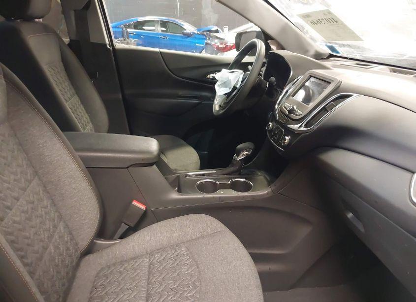 Photo 5 of 2022 Chevrolet Equinox AWD LT (VIN 3GNAXUEVXNL270057)