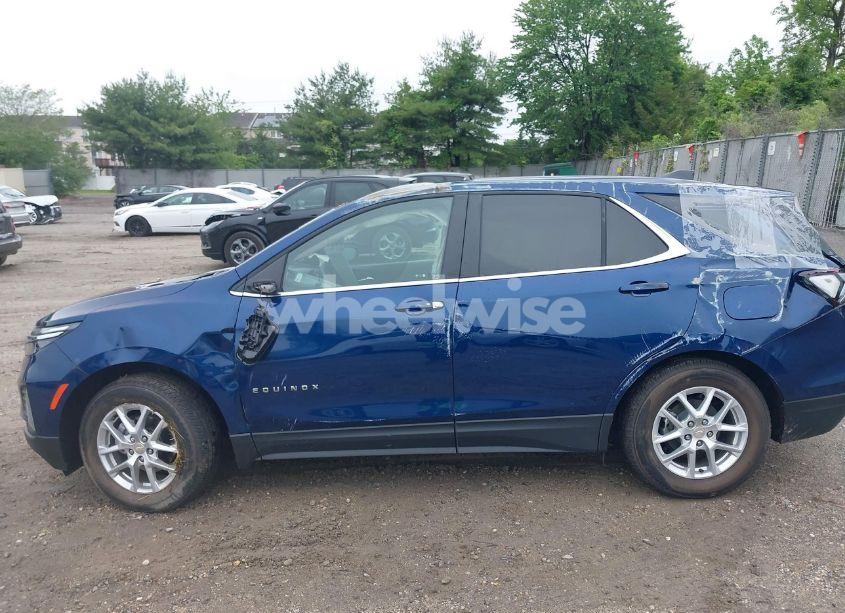 Photo 14 of 2022 Chevrolet Equinox AWD LT (VIN 3GNAXUEVXNL313294)