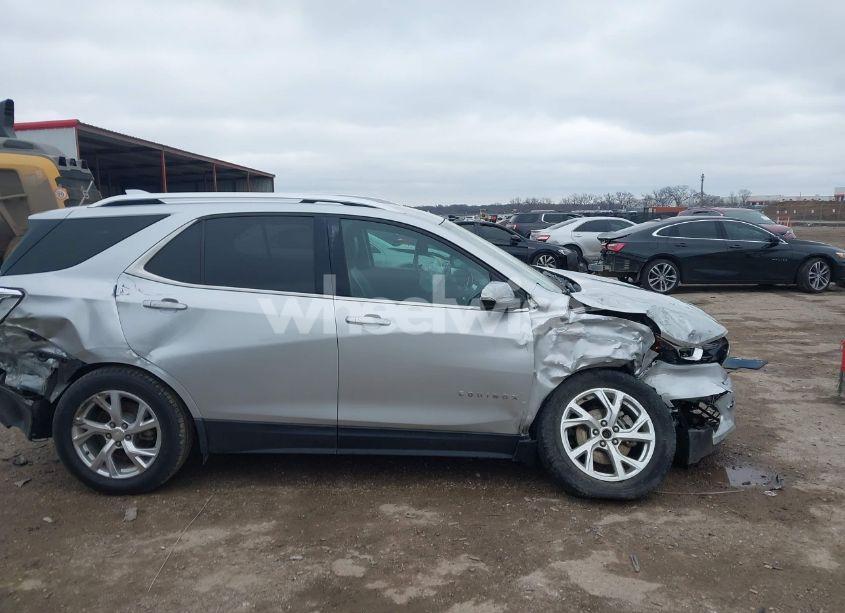Photo 13 of 2018 Chevrolet Equinox PREMIER (VIN 3GNAXVEV0JS593135)