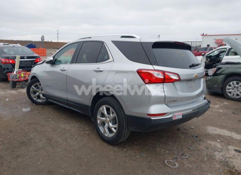 Photo 3 of 2018 Chevrolet Equinox PREMIER (VIN 3GNAXVEV0JS593135)