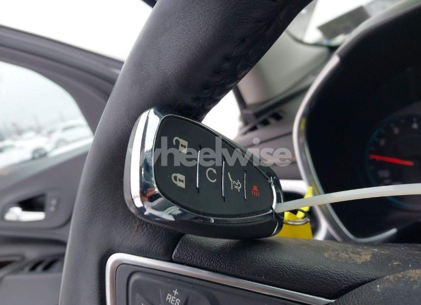 Photo 11 of 2018 Chevrolet Equinox PREMIER (VIN 3GNAXVEV1JS637224)