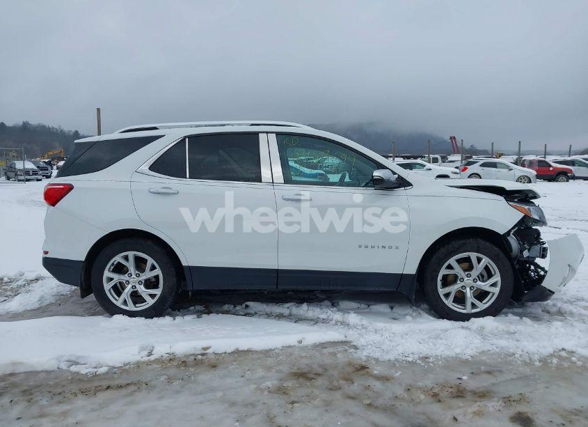 Photo 13 of 2018 Chevrolet Equinox PREMIER (VIN 3GNAXVEV1JS637224)