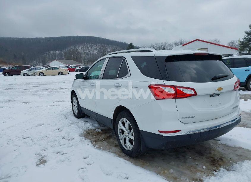 Photo 3 of 2018 Chevrolet Equinox PREMIER (VIN 3GNAXVEV1JS637224)
