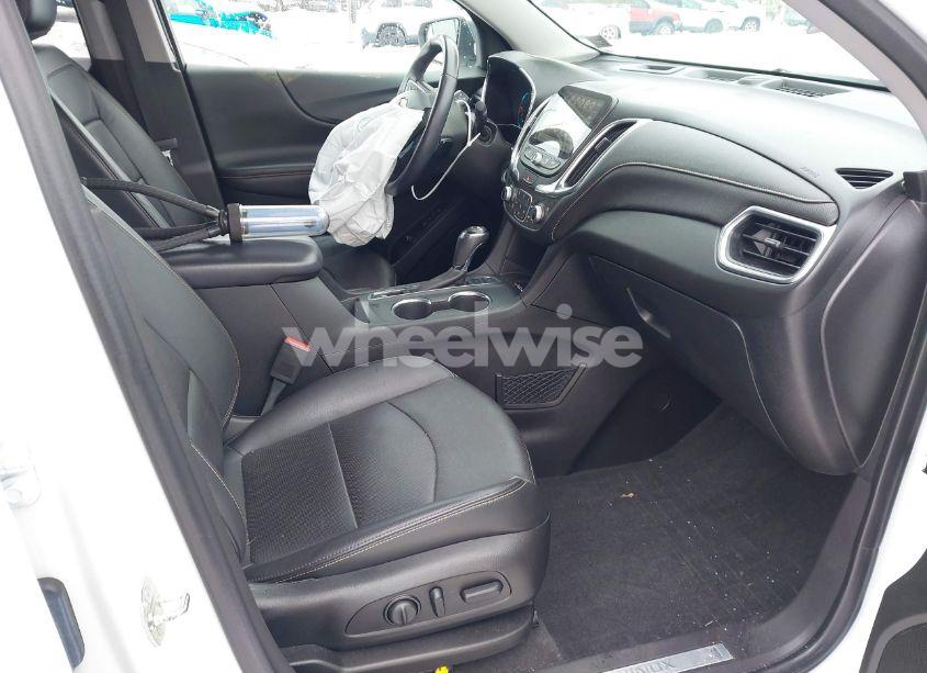 Photo 5 of 2018 Chevrolet Equinox PREMIER (VIN 3GNAXVEV1JS637224)