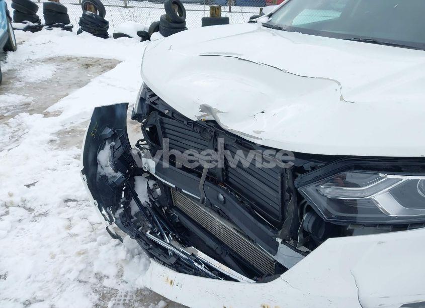Photo 6 of 2018 Chevrolet Equinox PREMIER (VIN 3GNAXVEV1JS637224)