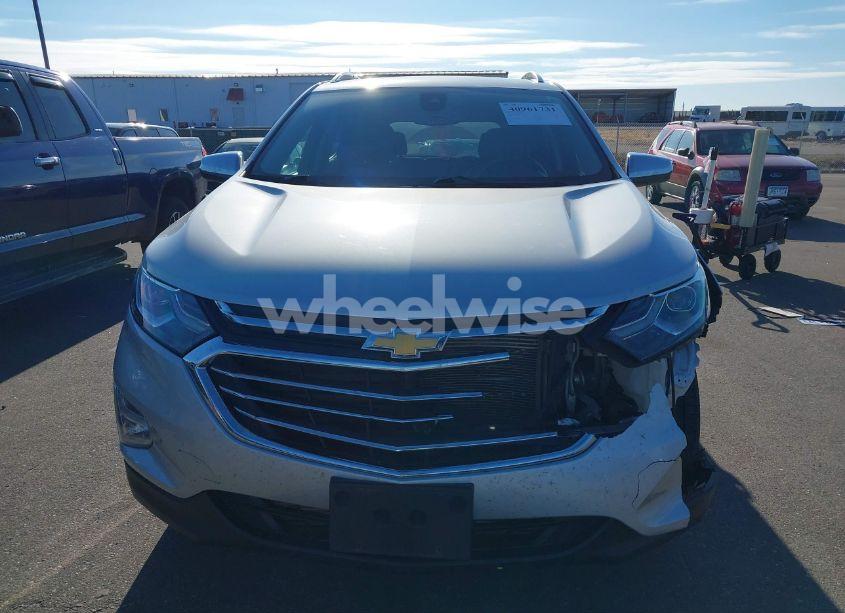 Photo 12 of 2018 Chevrolet Equinox PREMIER (VIN 3GNAXVEV2JS500101)