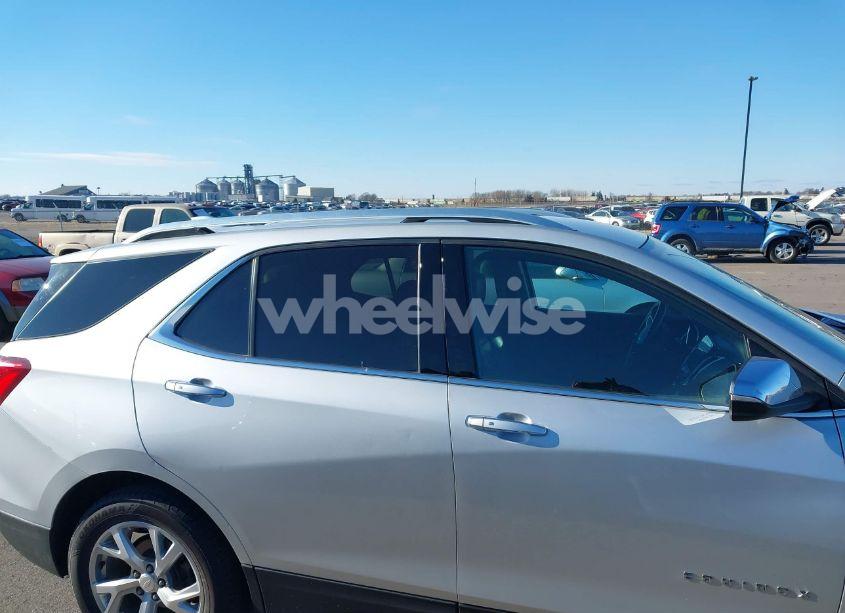 Photo 13 of 2018 Chevrolet Equinox PREMIER (VIN 3GNAXVEV2JS500101)