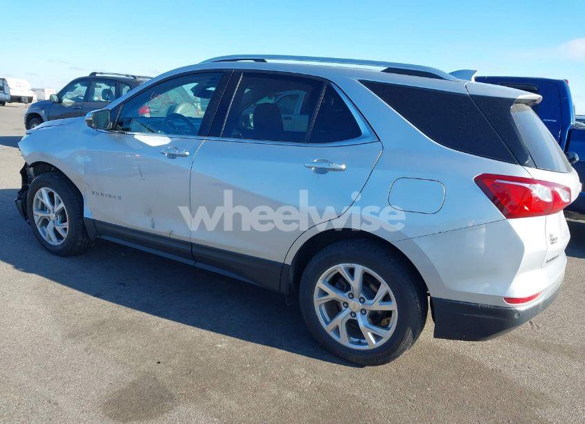 Photo 3 of 2018 Chevrolet Equinox PREMIER (VIN 3GNAXVEV2JS500101)