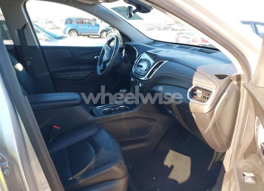 Photo 5 of 2018 Chevrolet Equinox PREMIER (VIN 3GNAXVEV2JS500101)