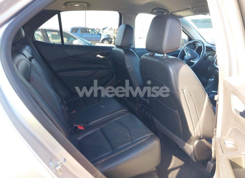 Photo 8 of 2018 Chevrolet Equinox PREMIER (VIN 3GNAXVEV2JS500101)