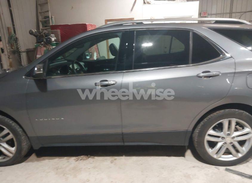 Photo 15 of 2018 Chevrolet Equinox PREMIER (VIN 3GNAXVEV3JL125930)