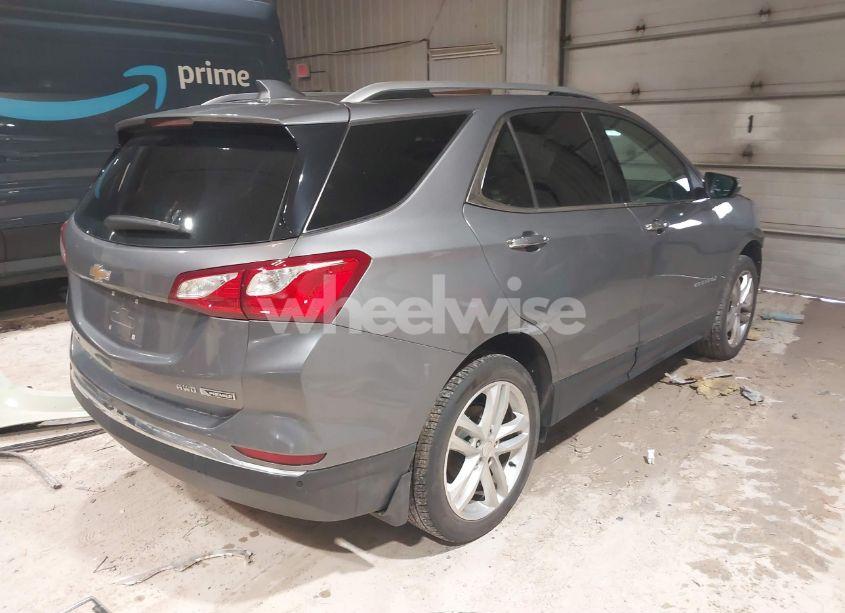 Photo 4 of 2018 Chevrolet Equinox PREMIER (VIN 3GNAXVEV3JL125930)