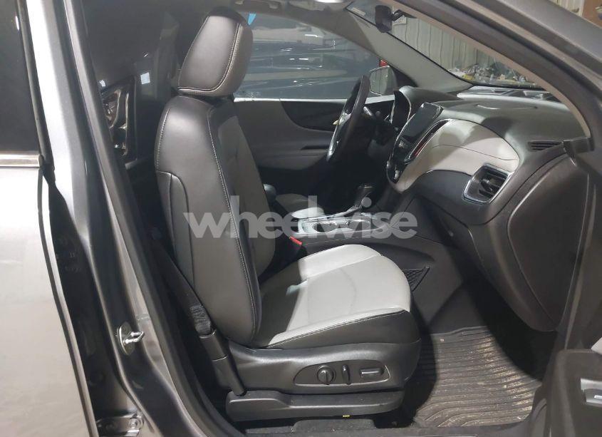 Photo 5 of 2018 Chevrolet Equinox PREMIER (VIN 3GNAXVEV3JL125930)