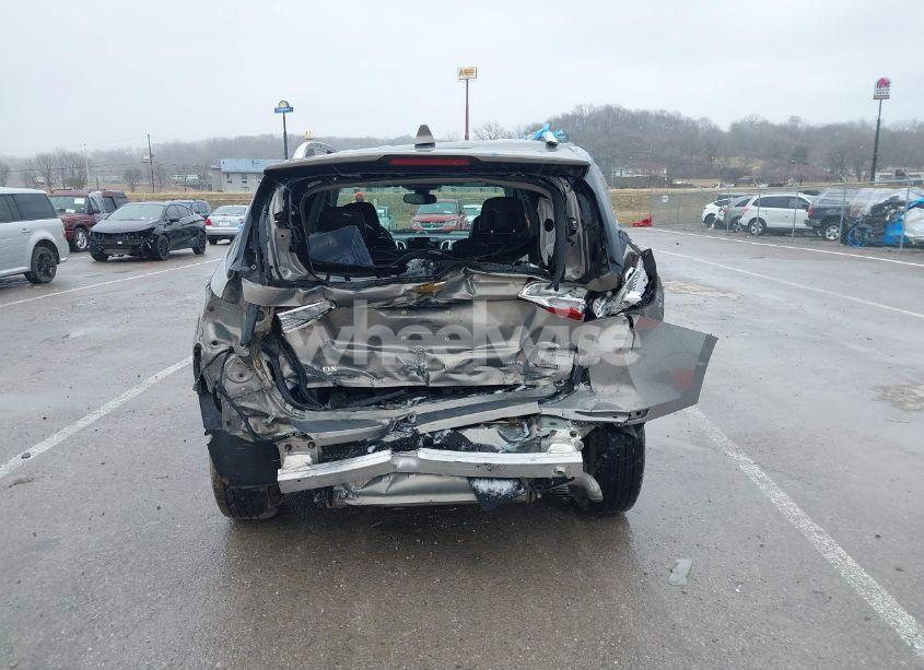 Photo 17 of 2018 Chevrolet Equinox PREMIER (VIN 3GNAXVEV6JS581670)