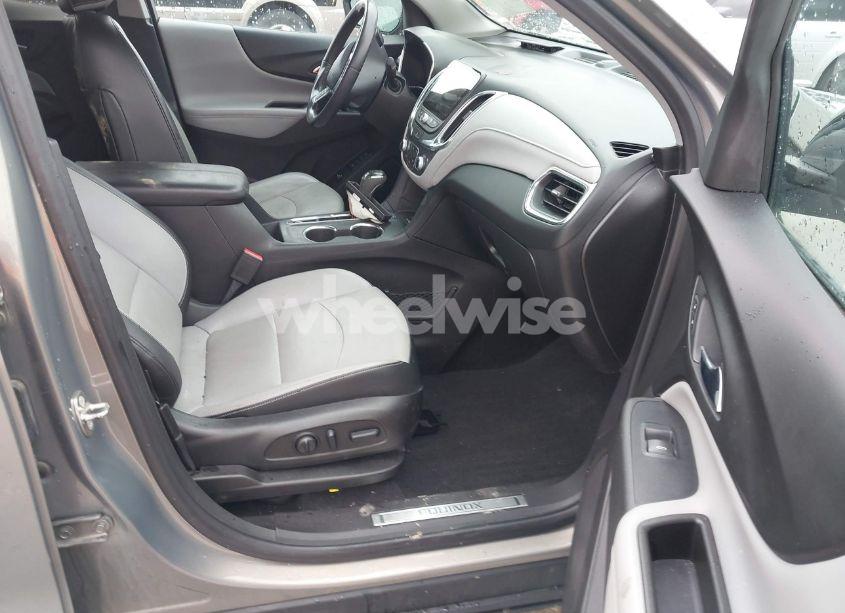 Photo 5 of 2018 Chevrolet Equinox PREMIER (VIN 3GNAXVEV6JS581670)