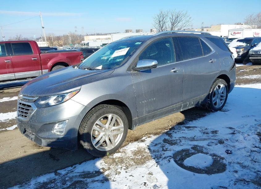Photo 2 of 2018 Chevrolet Equinox PREMIER (VIN 3GNAXVEV7JL117264)