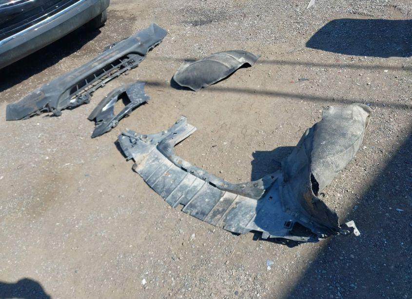 Photo 12 of 2018 Chevrolet Equinox PREMIER (VIN 3GNAXVEV8JL103938)